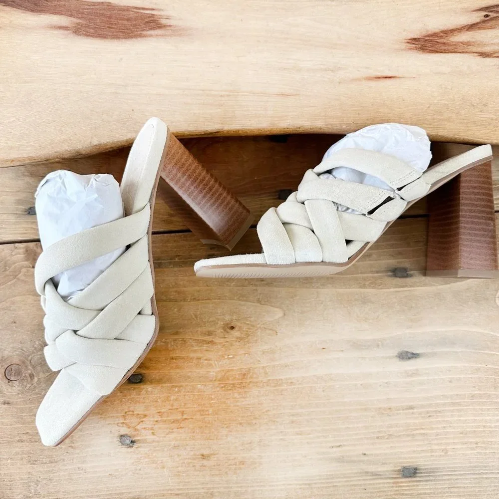NWOB‎ Journee Collection Signature Lyddie Cream Block Heel Sandal Size 8.5